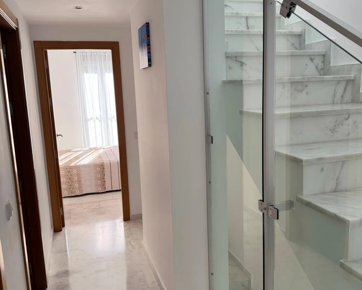 cc5c1856-56dc-4133-b489-0bd46aada909