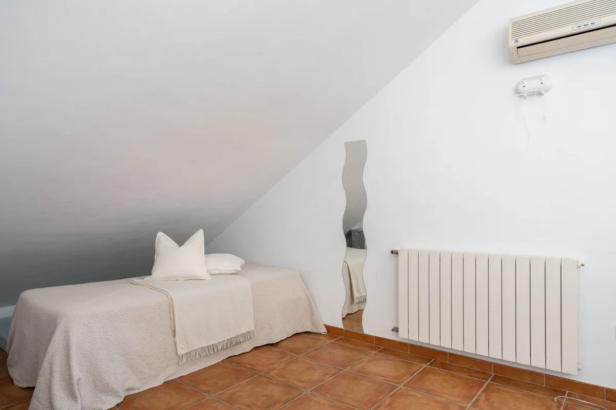 1f9fdeac-685f-40fc-89da-db6bda4ce98f