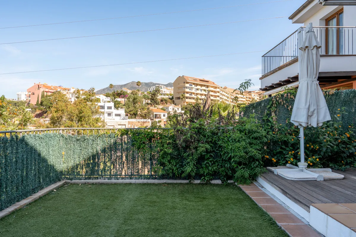 5ca60a82-24bb-454e-9ca5-cd00b035f573