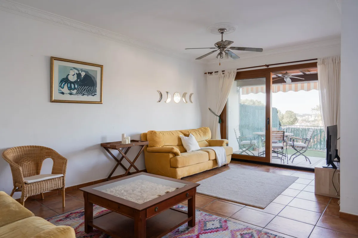 8e6fdf71-3f3a-46de-a4bf-7f8ebde7f23d