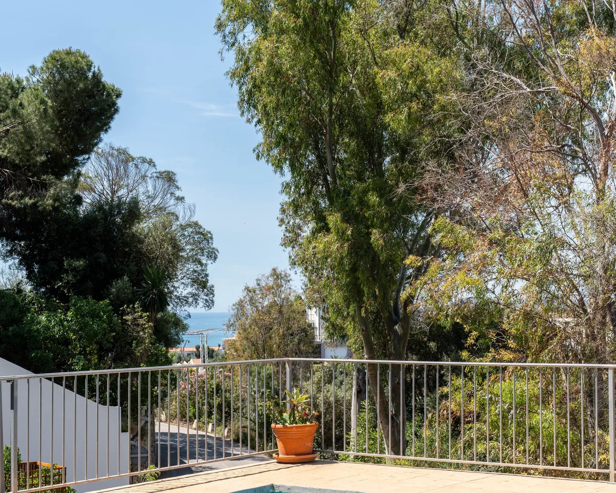 a97d7882-2d01-4dfe-a4a9-dfa8a3a937e2