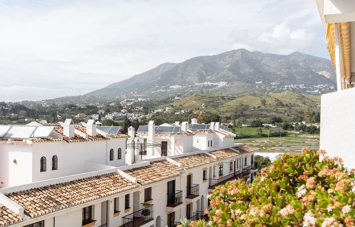 6dc74390-5aa2-4f90-857f-4fe062ec67f4