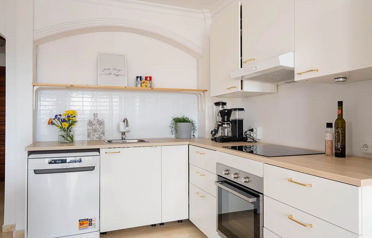 c795cf1f-aa70-410f-b85f-6b4e099a3ade