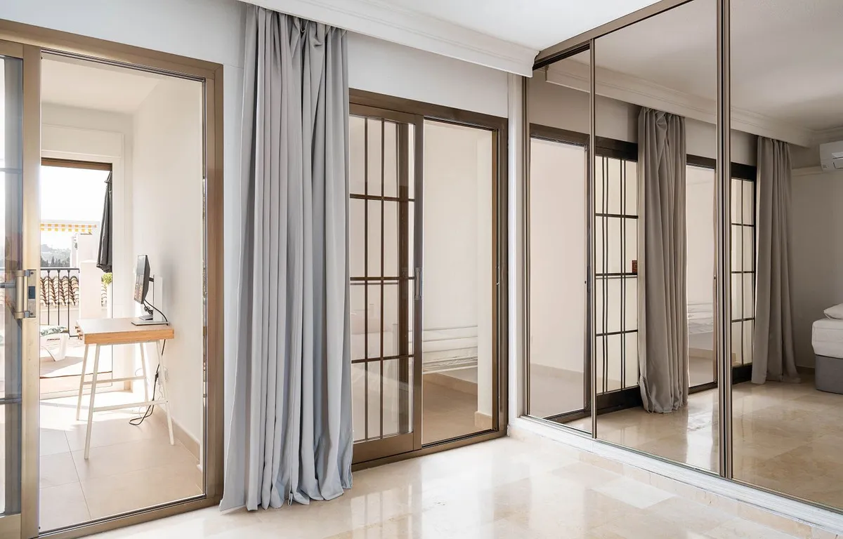 fcf62e7e-4b37-401d-b463-9111453e8a41