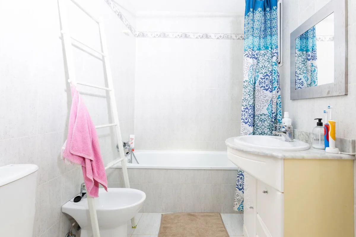 764e44f4-7239-4d27-96bc-0c946658963a