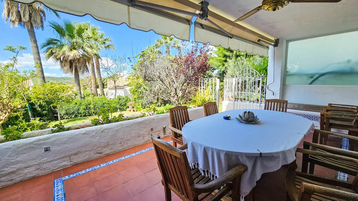 b8d02f34-e2d3-404a-9099-9e23982eb1d7