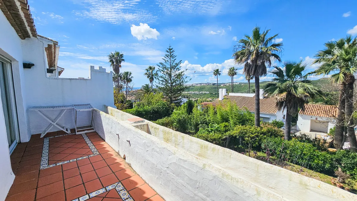 bb57e614-682d-40ee-a0fd-3a2dc8f3973d