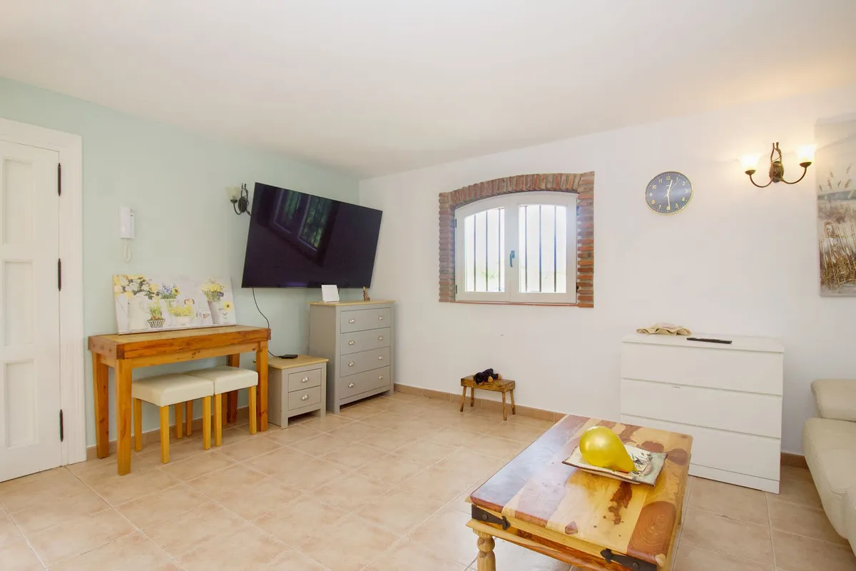 8ec98b05-fdfa-4993-b591-da257c550df9