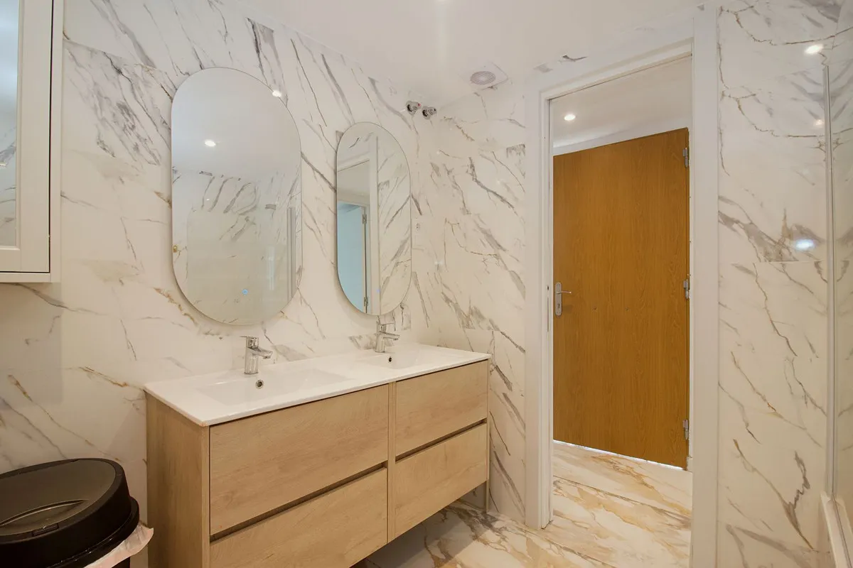 a04a9025-3159-4da5-aef1-c0067dc860c2