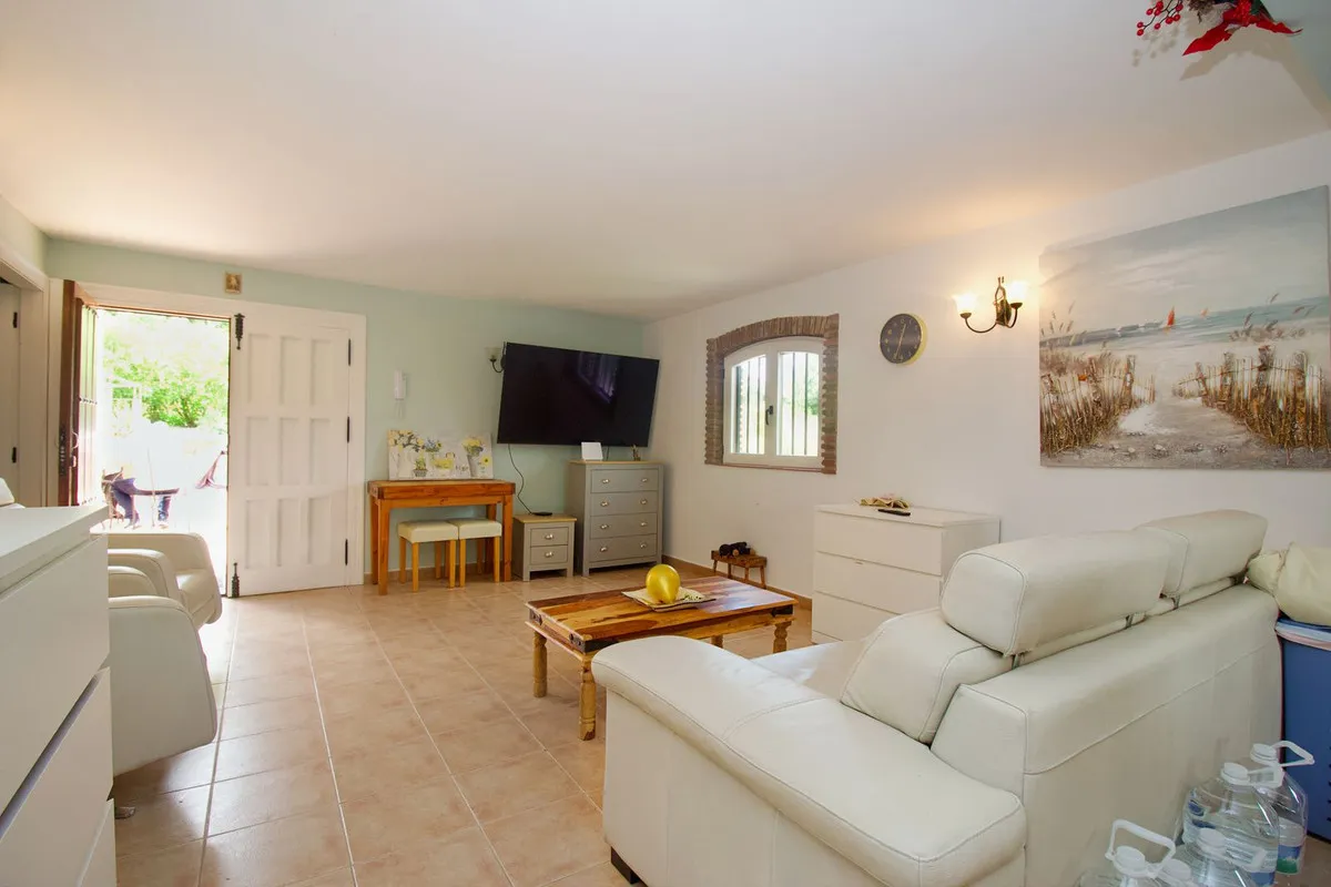 c738a2a4-f040-4460-8ab8-fde6bafee072