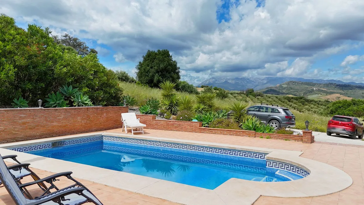 e5e54261-bb99-4ddf-a84a-abbc0ab7b7cb