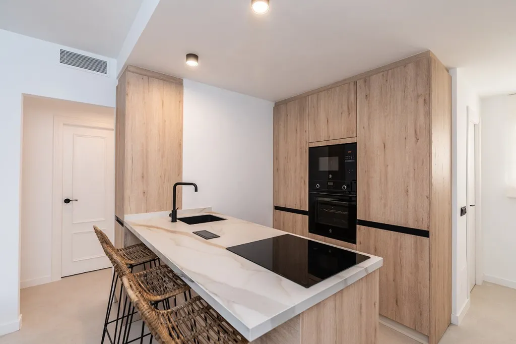 17051874-5540-4d27-bd23-d0b8789a6dbe