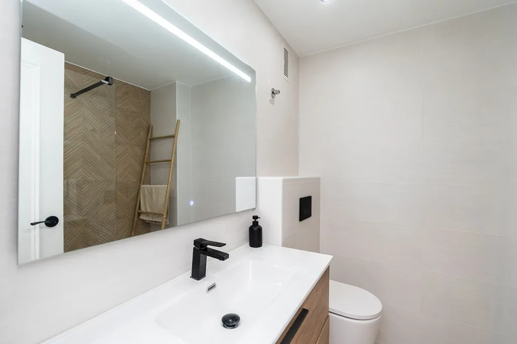 a61df050-51db-4ad8-ad43-a6a69c5ff4c1