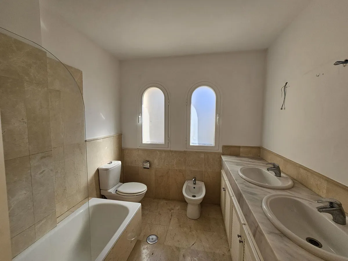 03333480-b5da-4714-8f38-85019fe18daf