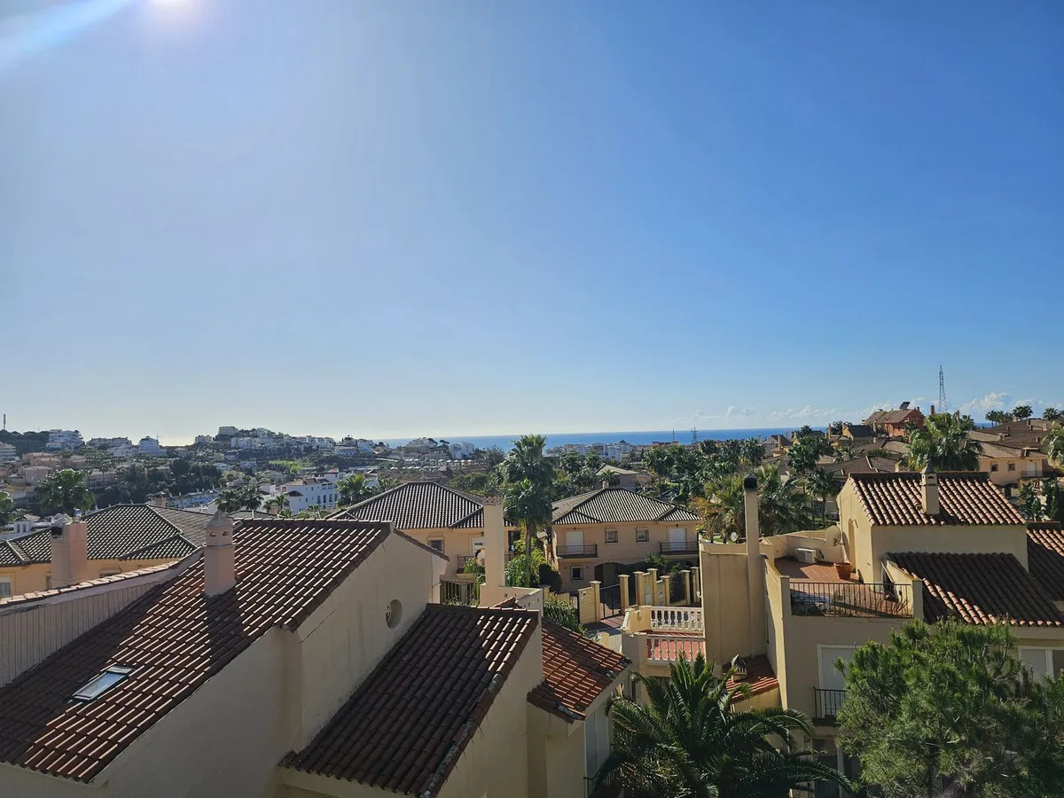 2a2eace2-b2fa-4277-9c83-a5a331d267bf