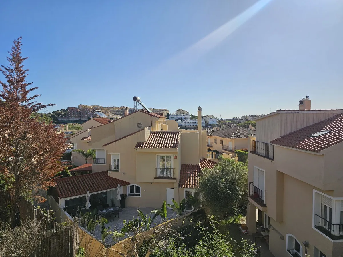 b9ef238d-a085-4e8c-8ac9-65fb468b03da