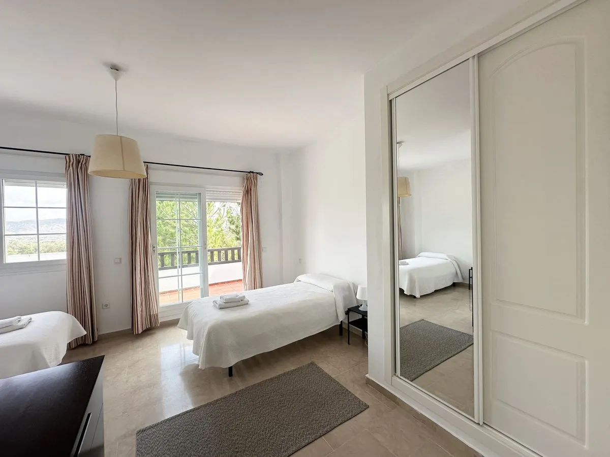 78e8fe3a-ed7d-4ed5-9c0c-aa49627a75ef