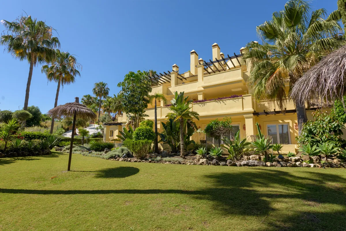 030f533d-2f5f-441e-8696-263d624a5e9f