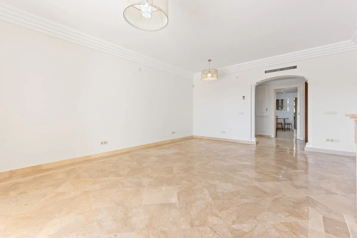 04e608e7-d2d7-4554-8eb4-acdf740e40e4