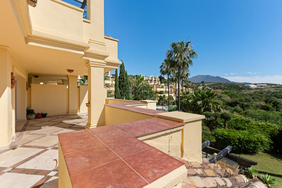 4dadbb7b-916a-4a95-b8e2-3d813b932344