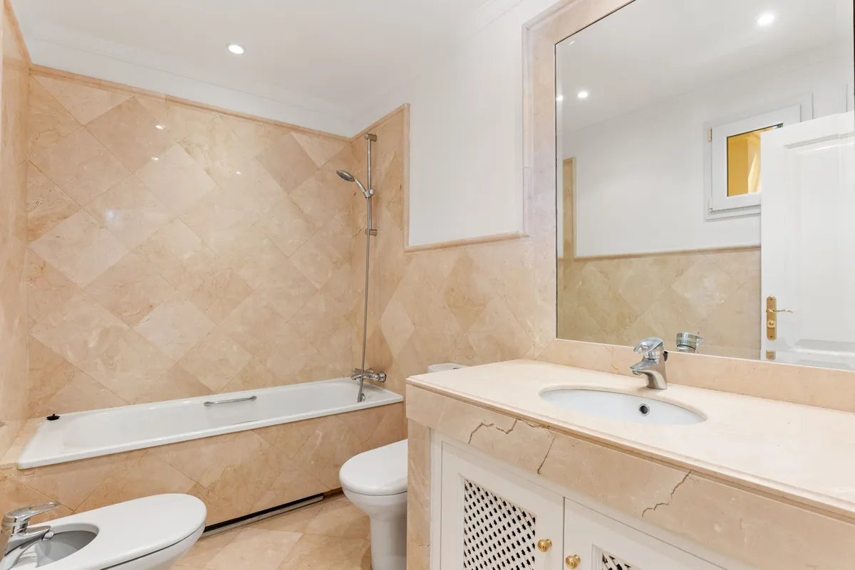 d7609748-4497-4e6f-8305-0951b4bb06f2