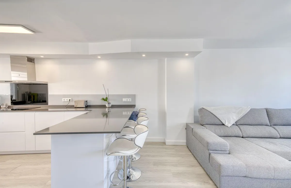 6d00469f-766b-4b37-a788-0c59c7f72b4b