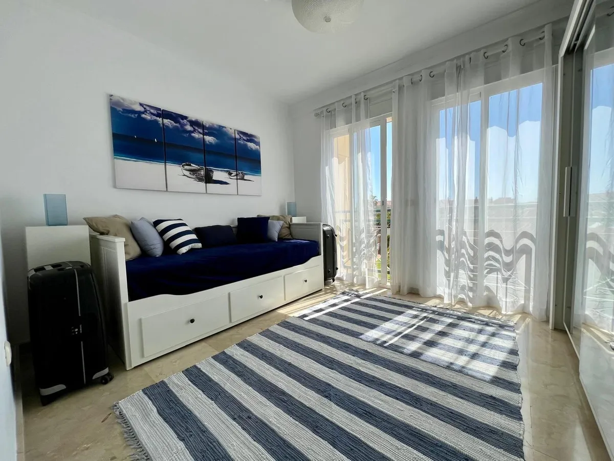 1044794b-6917-4e12-9299-5e266843533a