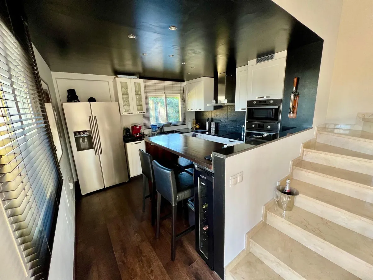 fcf5acf3-3dc8-4ff1-8554-a77cba5b2ce6