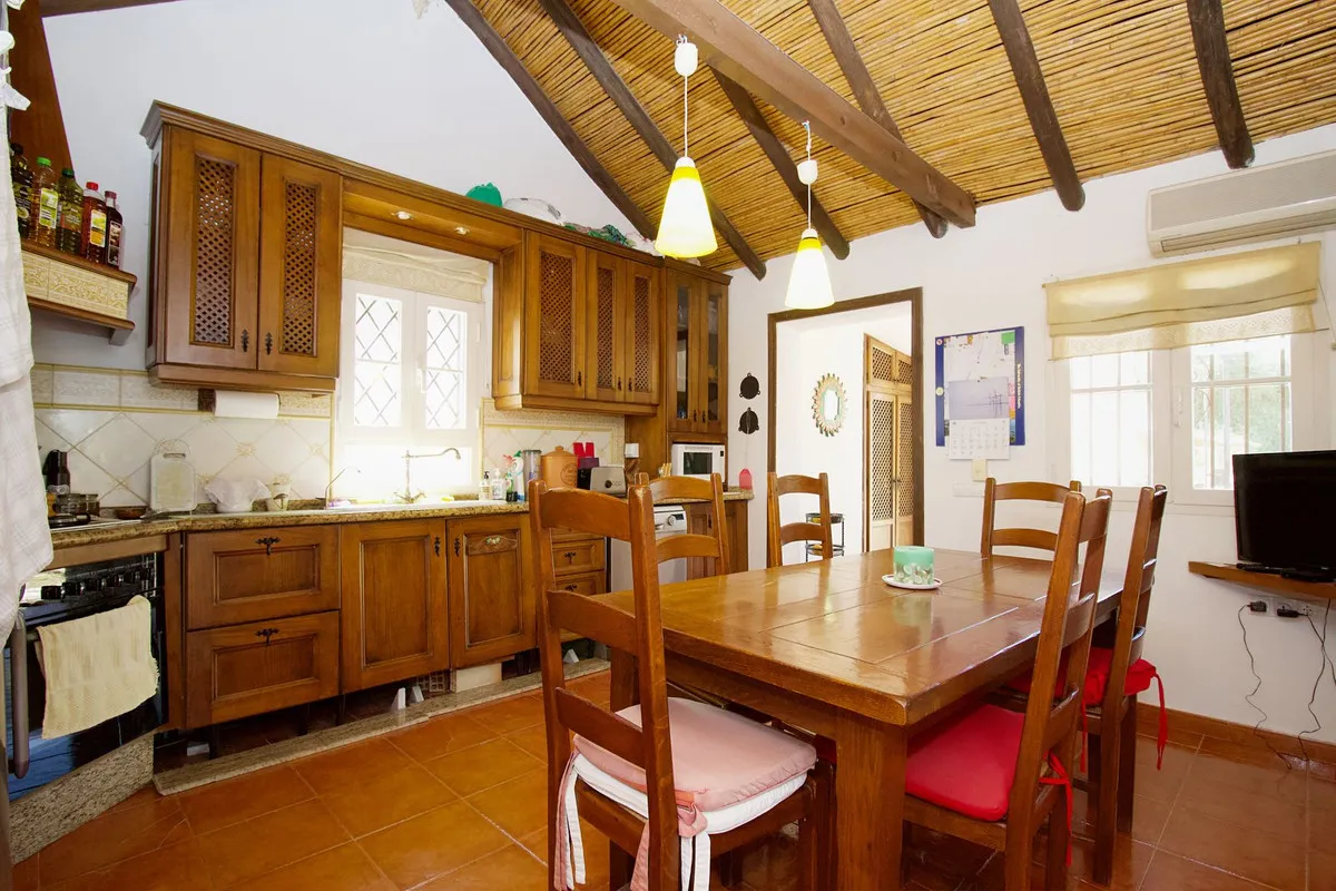 1965ad5f-1436-4d29-8bcb-1654e5d9f444