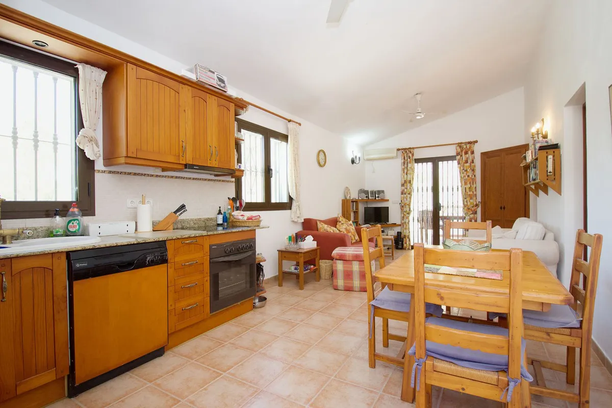 1ae81aec-b396-4873-bddd-42c0e52d6683