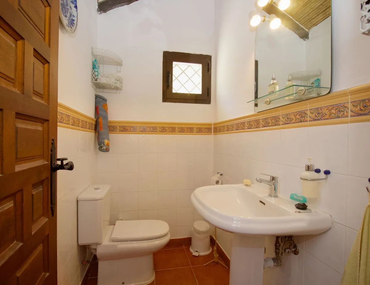 4bf3cd12-b8aa-4b75-af8e-db1480cf5a37