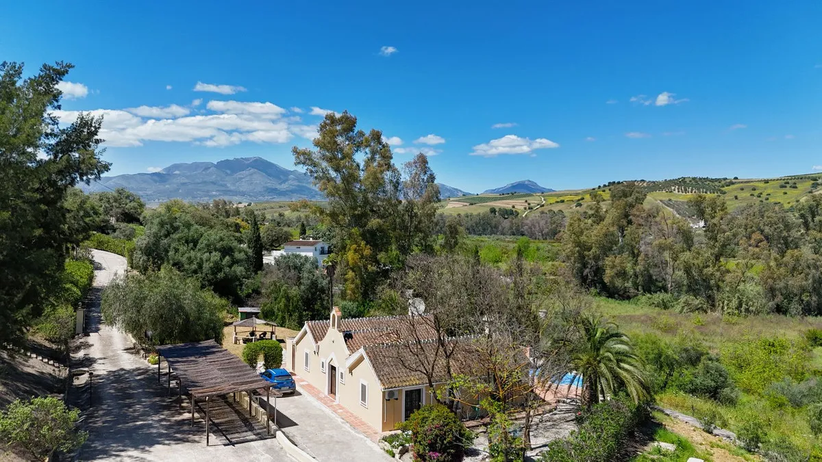 b6613ba0-d757-4ac5-8b22-4e3c8fb7d72e