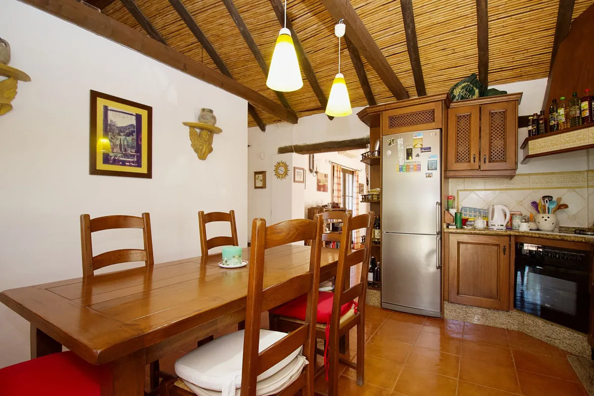 d82eeb56-2a1b-4249-b977-459950a0cc55