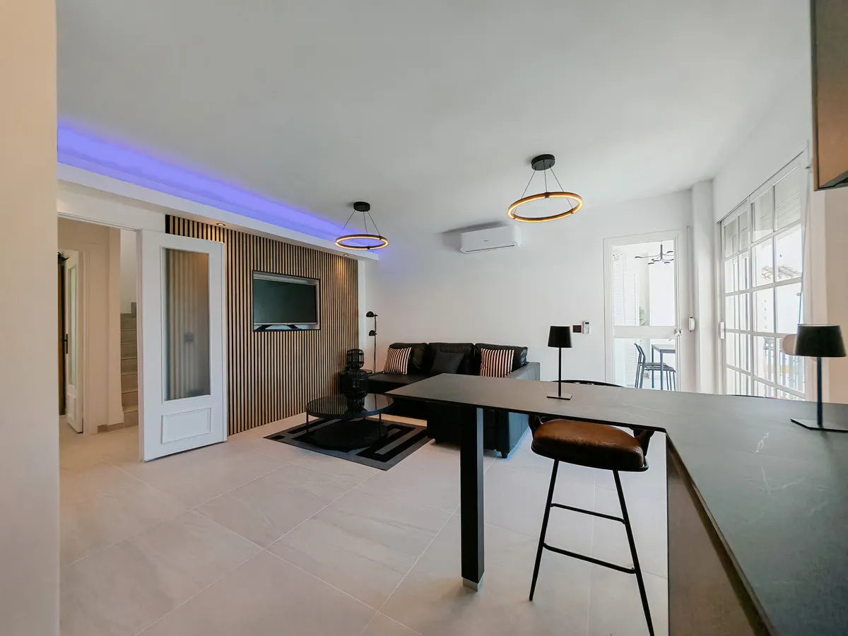 c3ea7133-1eb5-46a2-8e30-2595bb9501fd