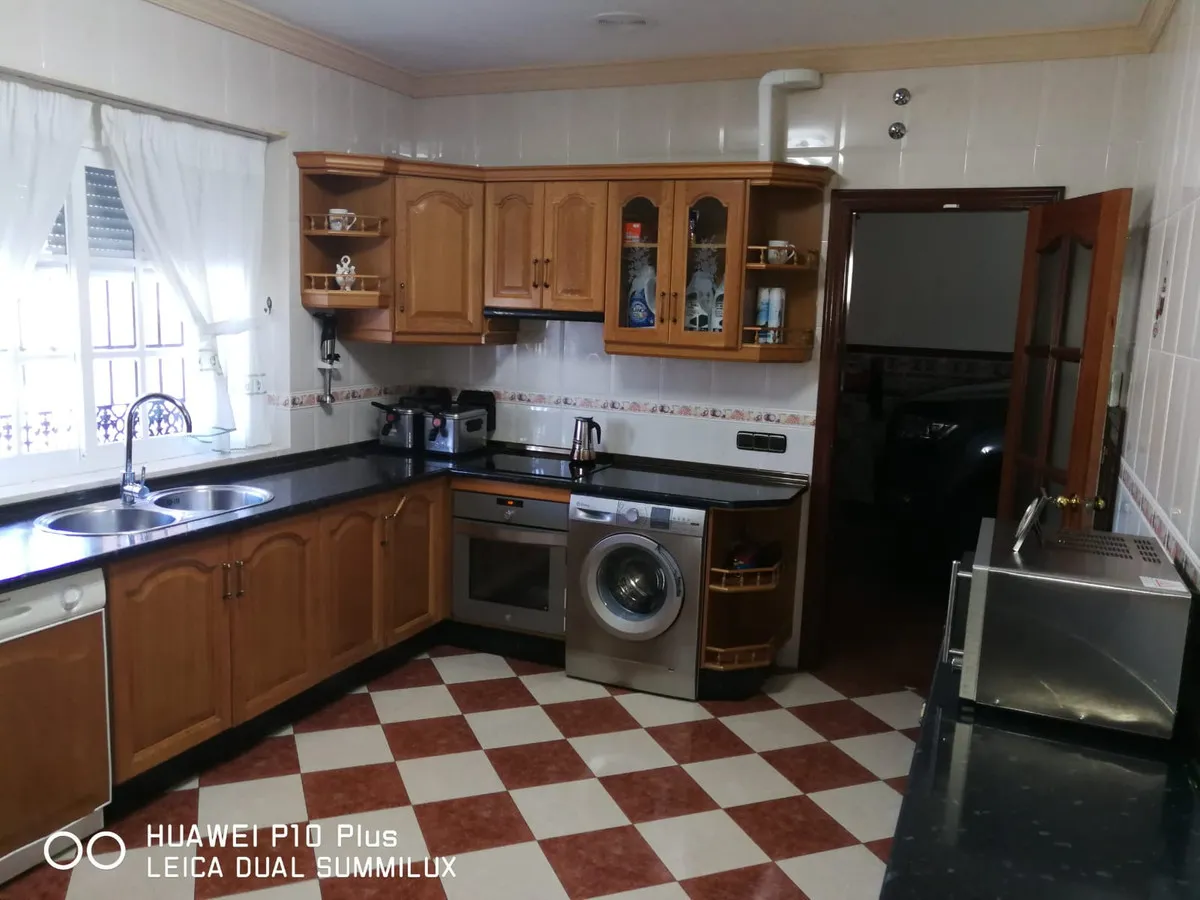 8bf6c873-8ac4-43b9-99e7-73bdd688e75b