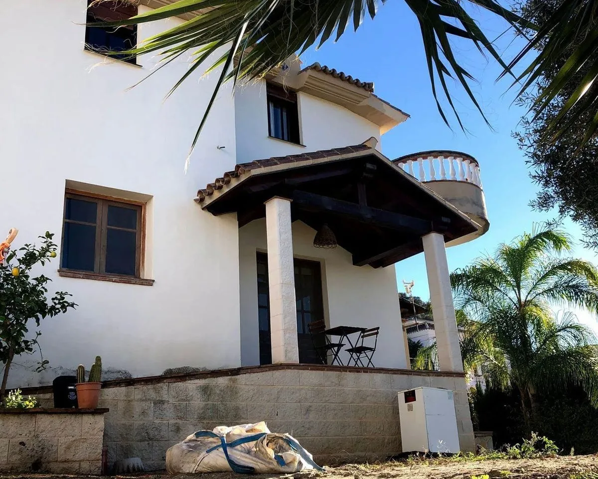 8b37c9e7-836f-4c96-8aa4-61d36c1a5b20