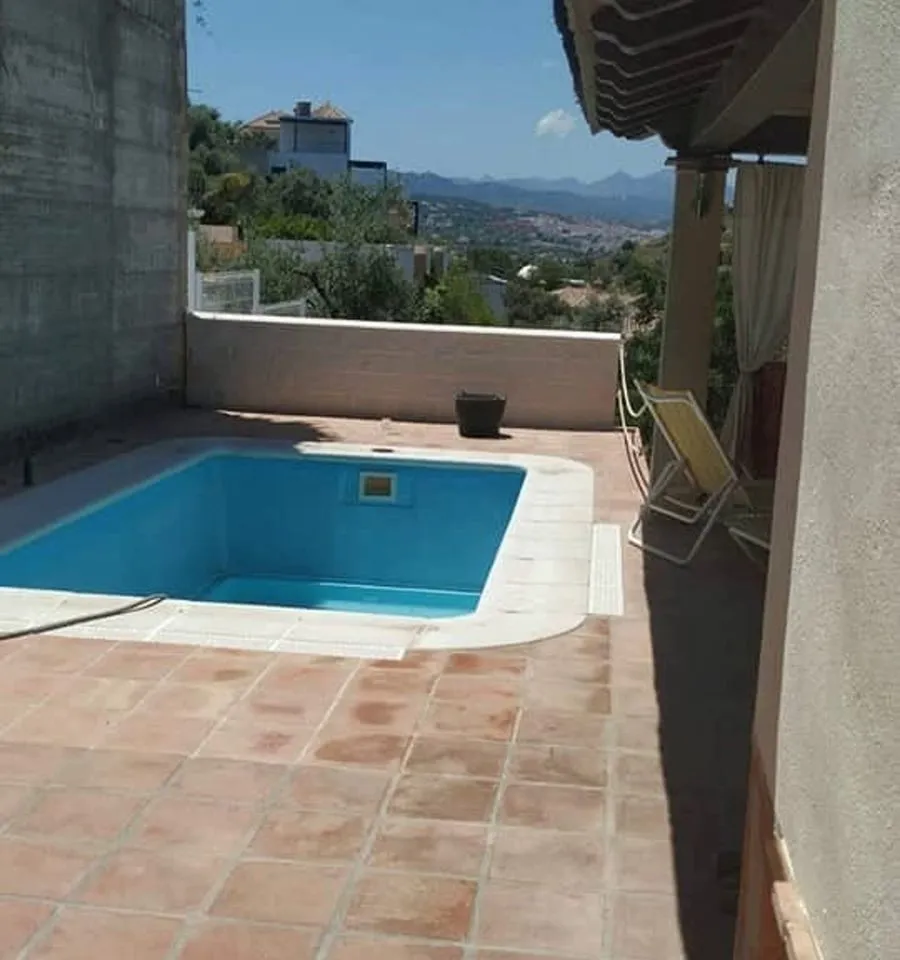 f00c6d17-5df7-45e5-a8c5-89e7d87bfd71