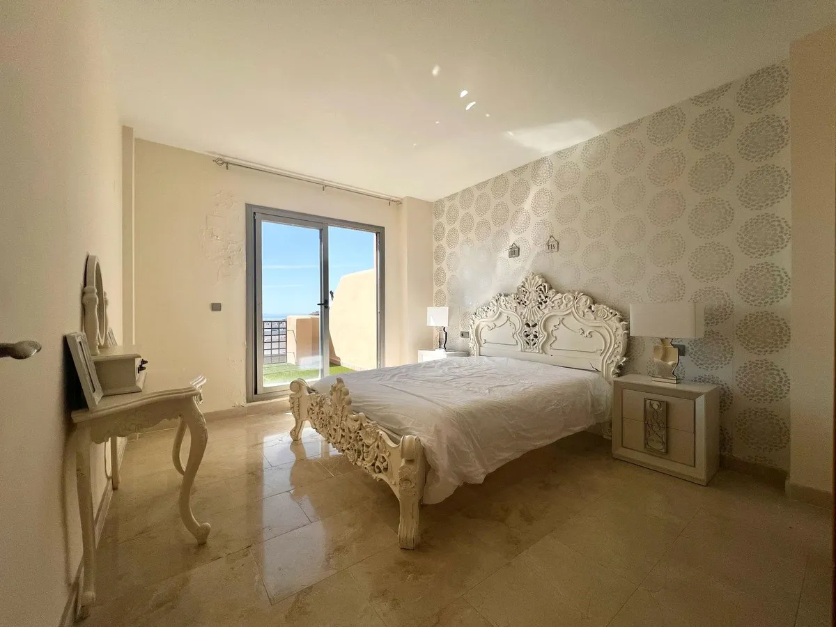 d35d4e28-4104-4f93-86e7-542609e59d17