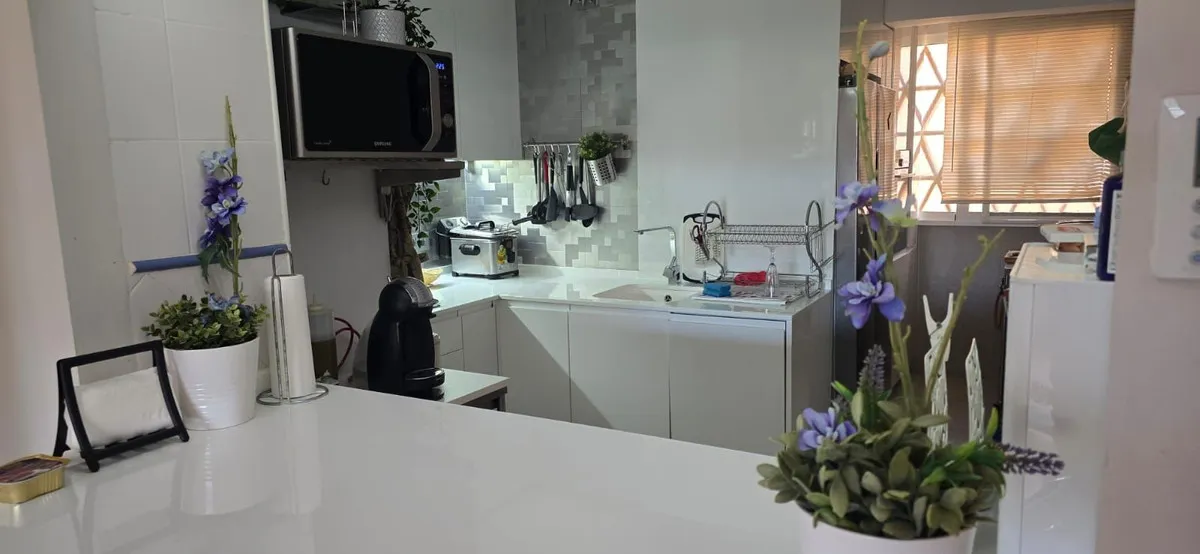 e6885090-b328-480d-bc49-01c49c14bdf4