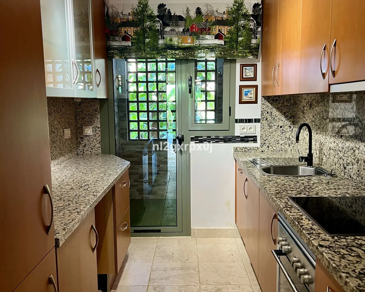 12274480-5616-4fd6-b292-7d6c1bef0e34