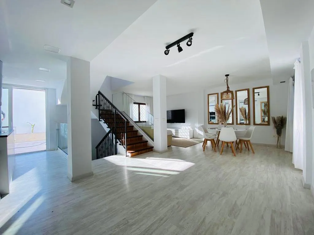 6de2bb90-2d8a-49b9-8f46-1c1b6076fee5