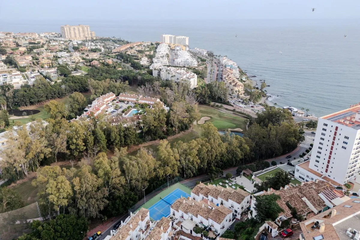 32065e4f-ab8c-4feb-83e0-404d8a85c33a