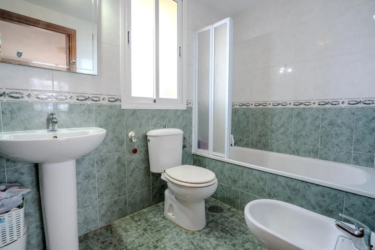 dff50016-126e-4583-835c-94e2b73e380d