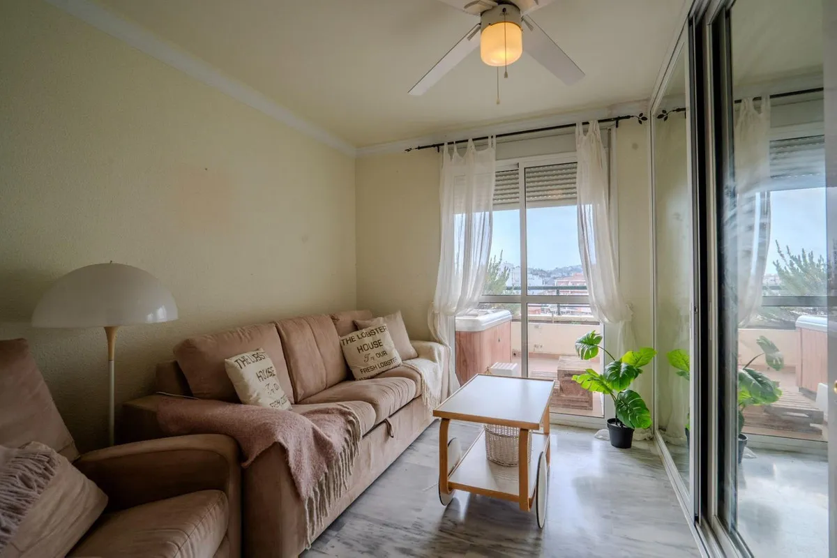 f198b93b-1662-4048-8e81-c8a2b85b47e3