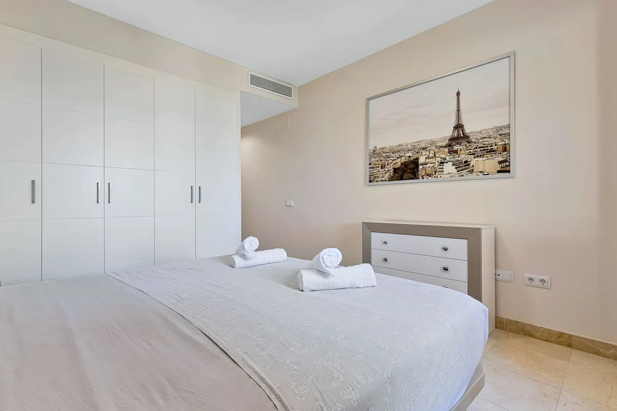 040f74ba-1592-475e-8f81-b529cbb7bbdb