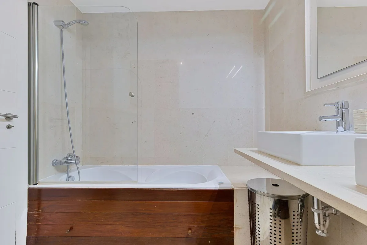 11961931-b5ae-42c3-86fa-651430b26d8a