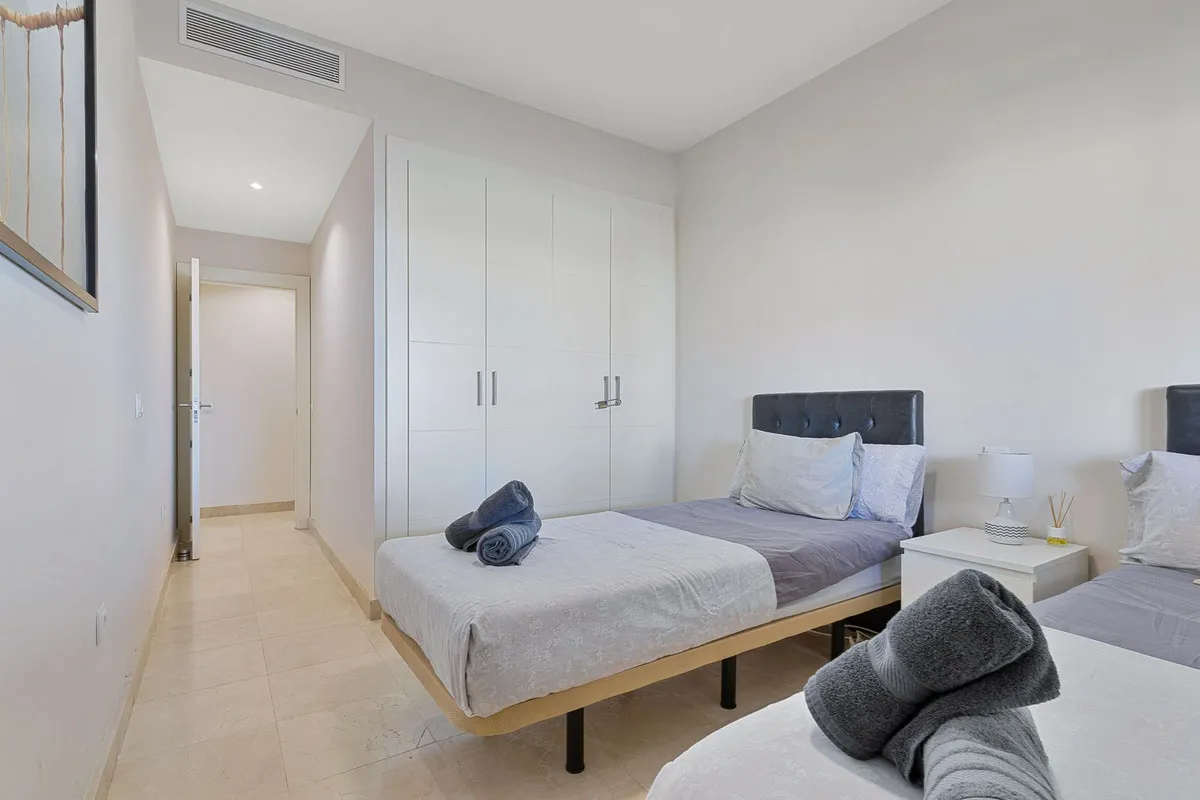 161a055b-9aa5-47a6-8b42-aef93577c63b