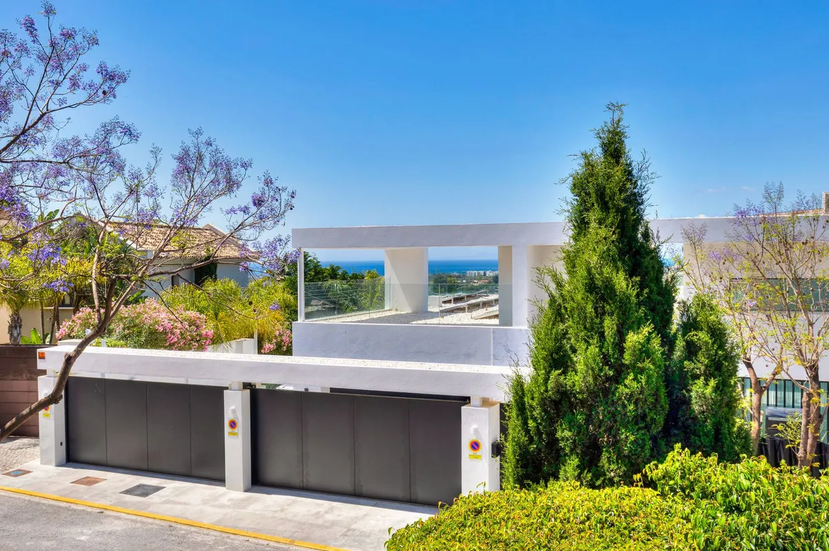 84cc5851-ab64-472b-a4ec-e0631ec29760