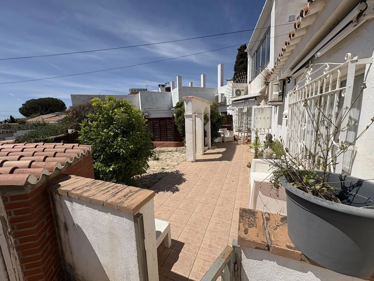 204d0f3b-9917-438c-a42f-5f8148853ed4