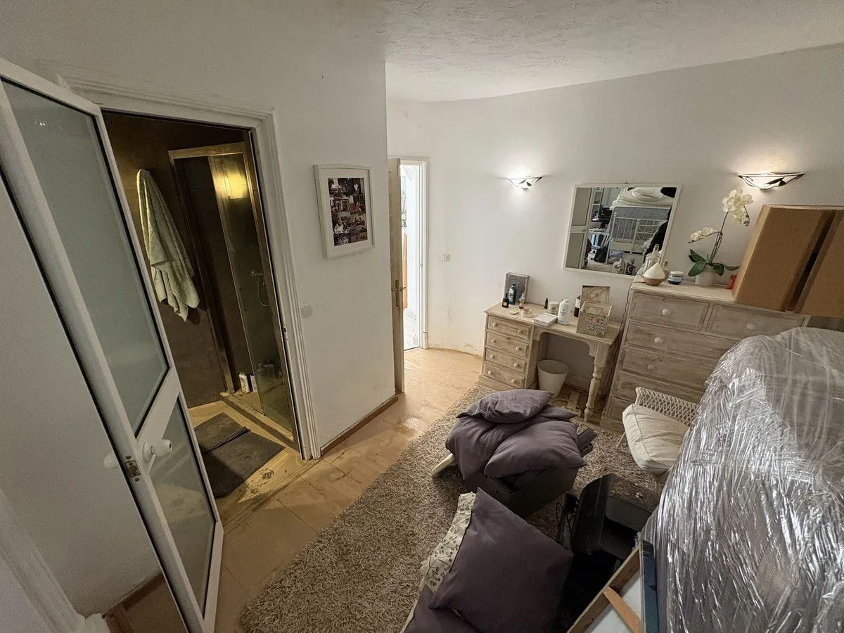 aa761827-40e2-4f21-ba53-f361b741f76f